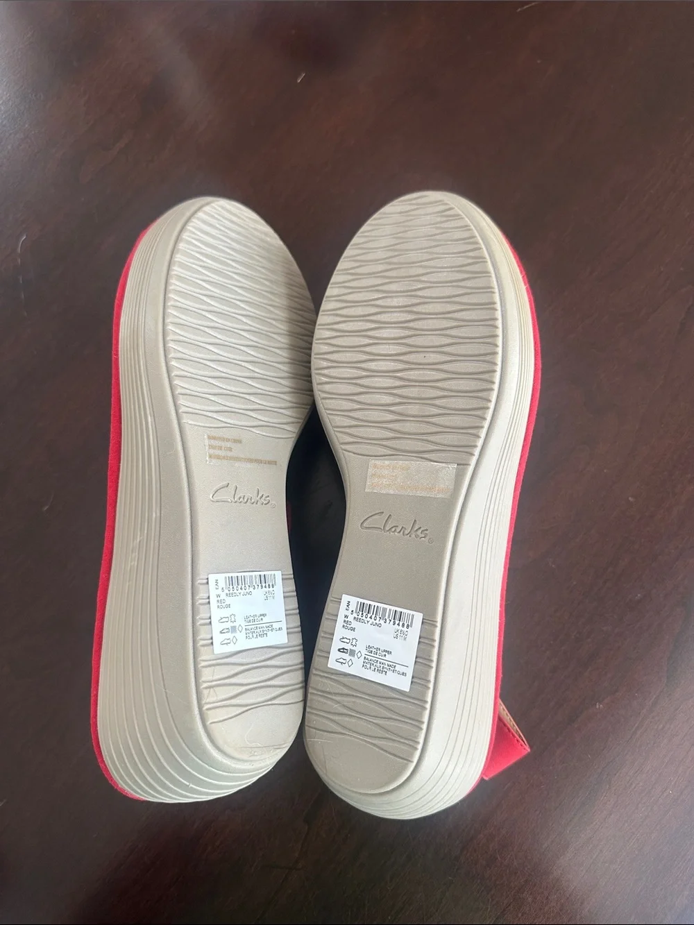 Clarks NWOB Women’s Red Nubuck Reedly Juno Wedge Sandals Size 11 Coastal Travel